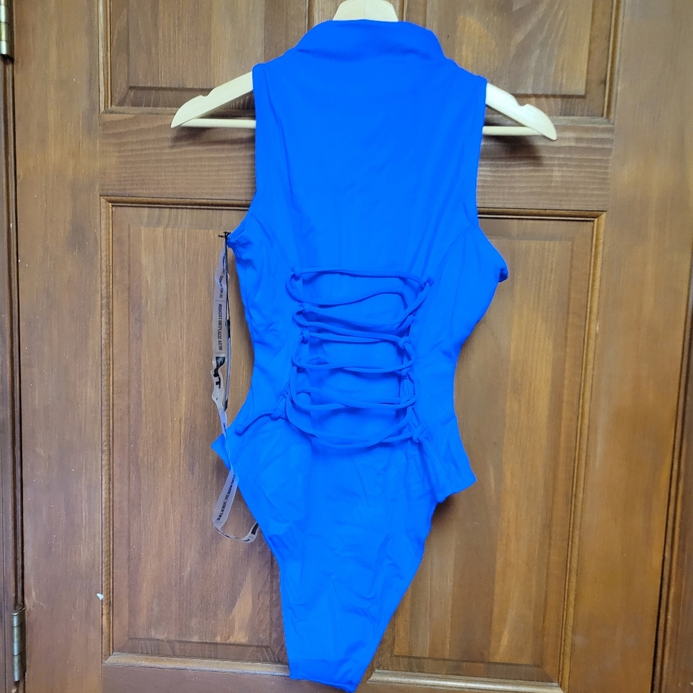 TA3 Hi Cut Sleeveless Surfy - Picture 9 of 11
